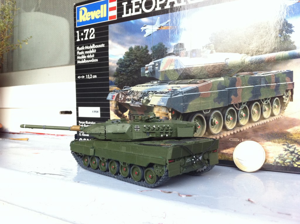 Revell Leopard 2 tank model in 1:72 scale, picture 4